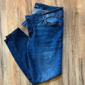 Old Navy Rockstar Super Skinny Jeans